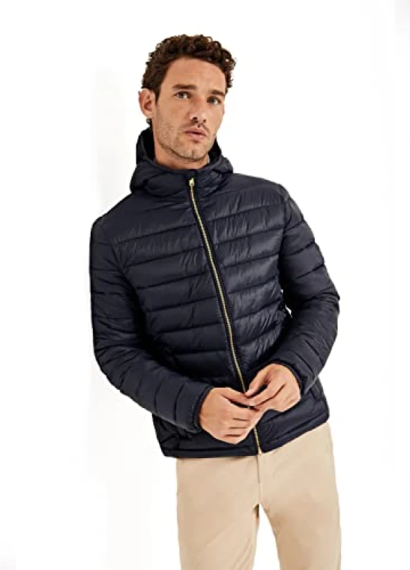 2_Chaqueta ultraligera y reciclada Polo Club con capucha