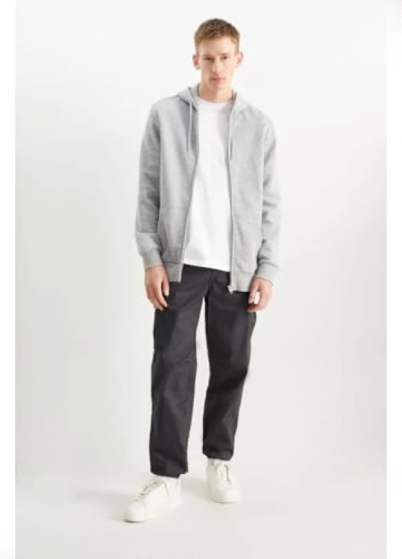 2_Pantalón Cargo C&A para hombre.