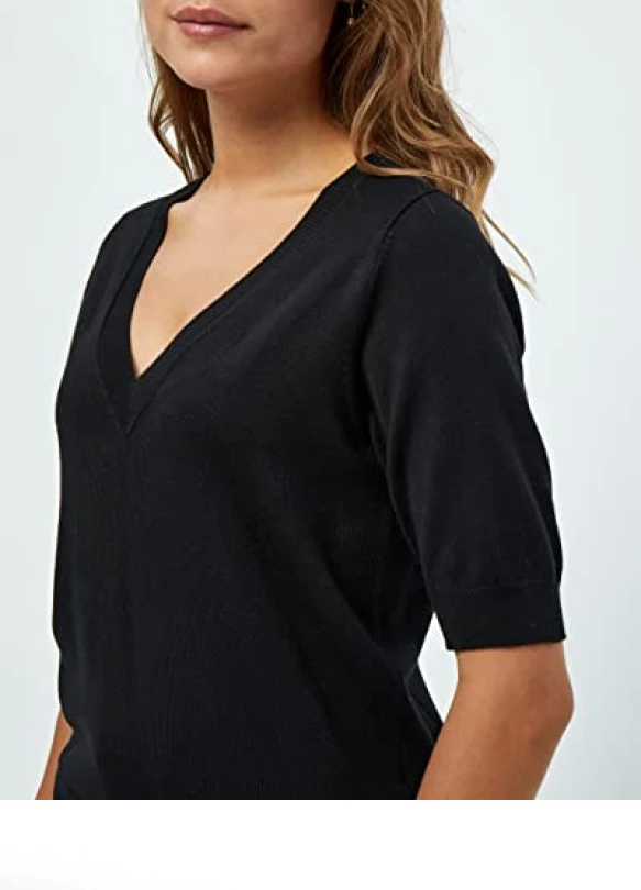3_Te dejo la opción: Minus Milla V-Neck Knit Tee 1 para mujer