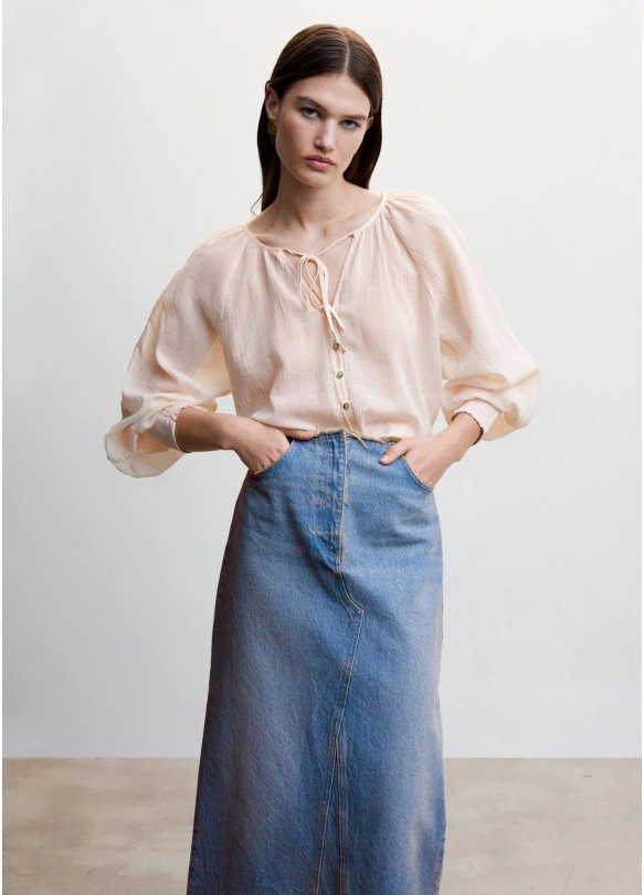 main_image_Oferta de Blusa con Textura y Botones: ¡Un Chollo en Liquidación!