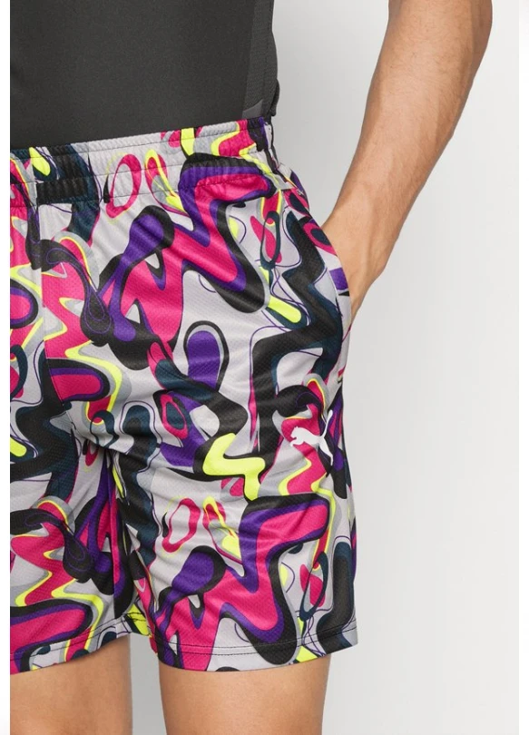 3_Neymar Creativity - Pantalones de Montaña Cortos en Color Harbor Mist/Fluo Yellow - Disponibles a 27.48€