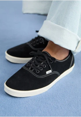 Vans - AUTHENTIC LOWPRO UNISEX - Zapatos con cordones - negro